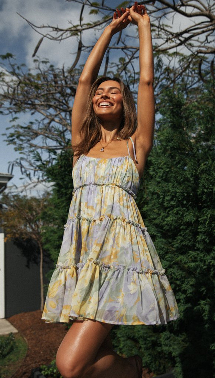 Fashion Women's Dress with Hanging Strap, Printed Lace up, Large hem Dress