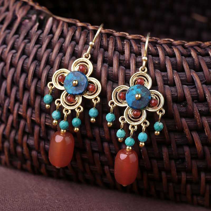 New Original Design Is Classic, Fashionable, Red, Exquisite, Elegant Earrings, Slimming Earrings, and Ear Clips for Women