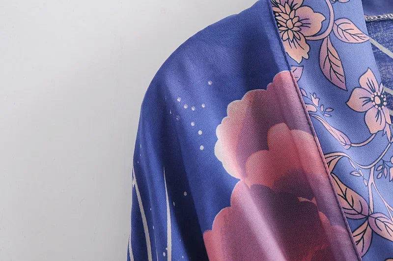 Boho Queens Vintage Star and Moon Floral Print Sashes Women Bohemian V Neck Batwing Sleeves Happie Short Robe Kimono