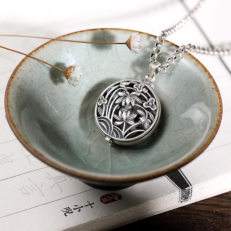 Platinum Plated Pendant Ga Wu Box for Women's Hollow Lotus Vintage Personalized Fragrant Bag, Collar Chain, Sweater Chain, Hanging Decoration