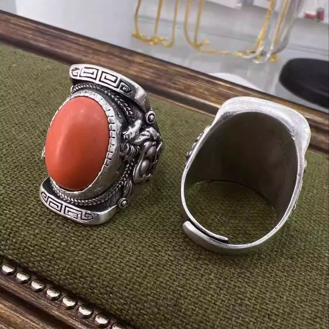 The Latest Tibetan Element Ring, Large Oval Retro Saddle, Back-shaped Ethnic Style Fashion Ring