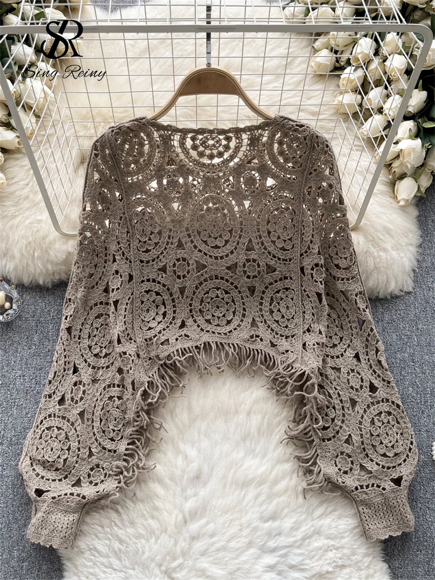 Autumn Casual Loose Knitting Top O Neck Hook Flower Hollow Long Sleeved Tassel Design Fashion French Vintage Blouse