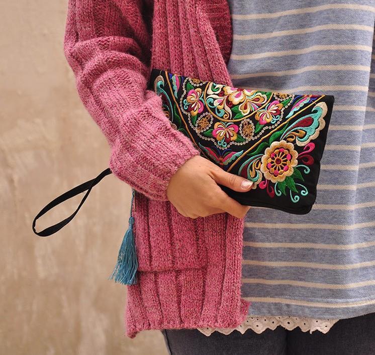 Ethnic Style Retro Embroidered Bag