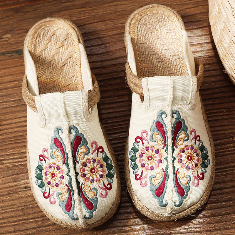 Creative ethnic trend cloth shoes women's ancient embroidered women's shoes hand-woven shoes spread the supply explosions