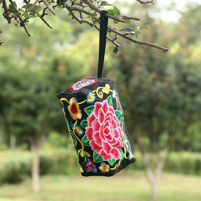 Yunnan ethnic style embroidery three zipper multi function women's change mobile phone bag to store make-up hand bag