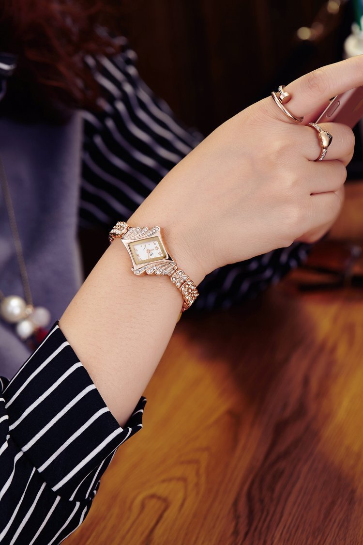 New Korean Bracelet Steel Band Rhinestone Women Quartz Watch