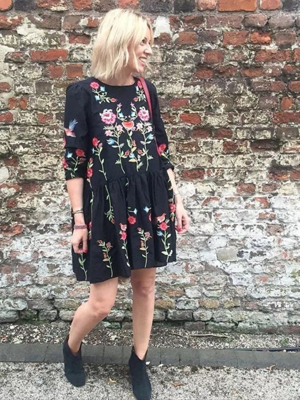 Black Loose Floral Embroidered Long Sleeve Round Neck Mini Dress