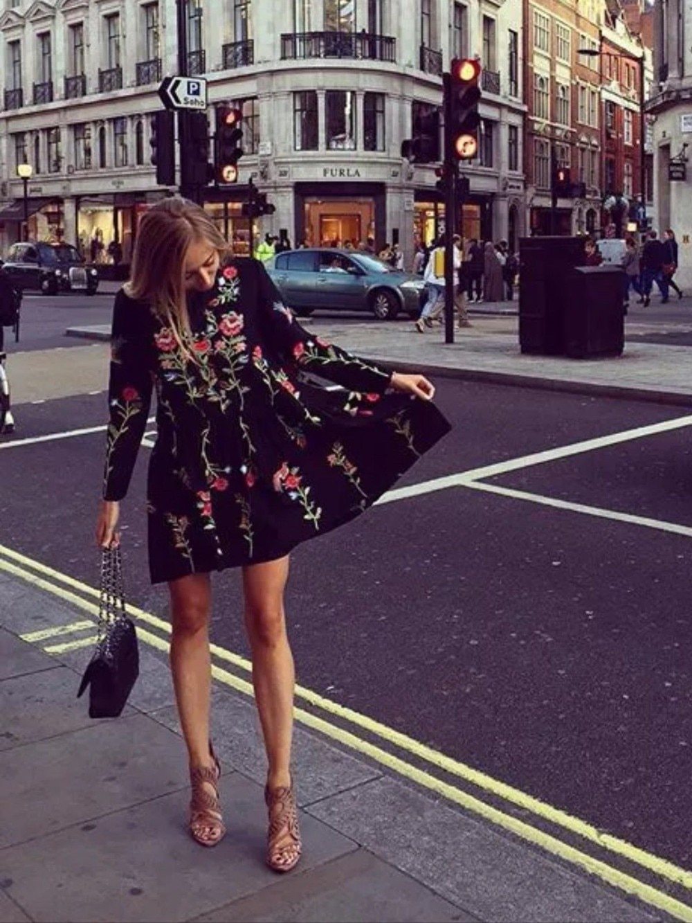 Black Loose Floral Embroidered Long Sleeve Round Neck Mini Dress