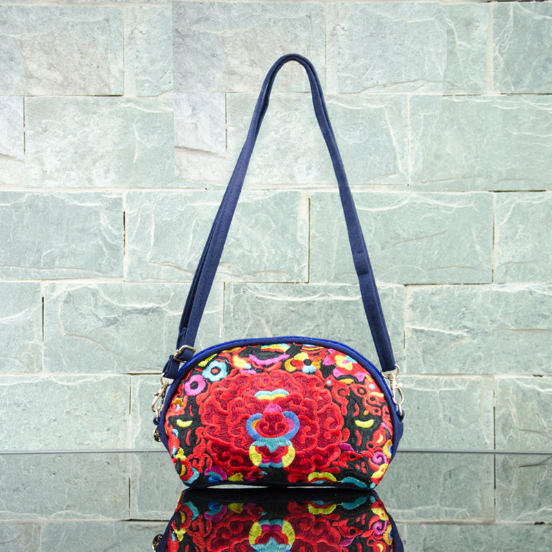 New Fashion National Style Female Embroidered Shell Makeup Lipstick Portable Mobile Phone Bag