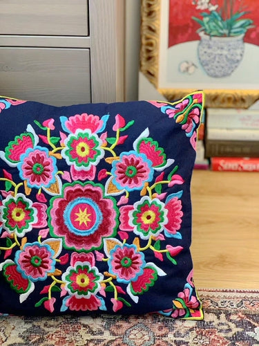 Traditional Embroidery Cushion Cover Retro Embroidery Pillow Cotton and Linen Cushion Cover