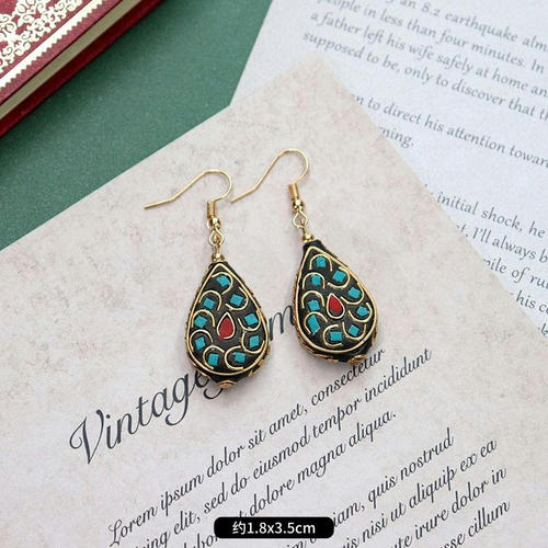 Original niche Nepal exotic Tibetan ethnic earrings retro temperament simple earrings show face thin earrings.