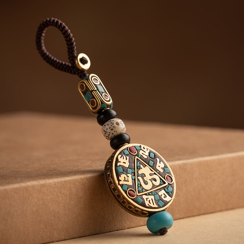 Nepal retro car keychain Bodhi key pendant high-grade bag ornaments handmade chain for men and women.