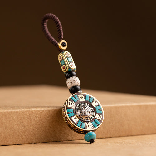 Nepal retro car keychain Bodhi key pendant high-grade bag ornaments handmade chain for men and women.