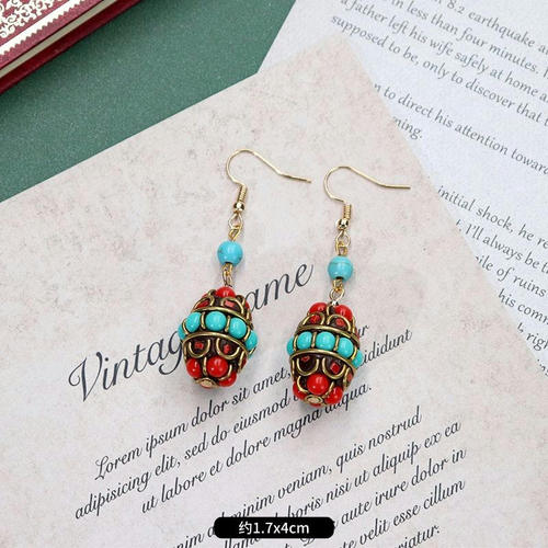 Original niche Nepal exotic Tibetan ethnic earrings retro temperament simple earrings show face thin earrings.