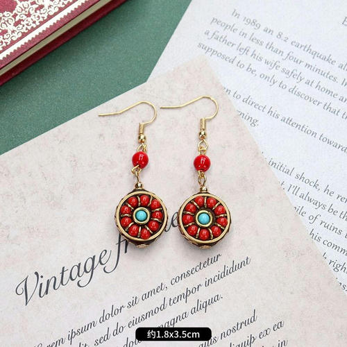 Original niche Nepal exotic Tibetan ethnic earrings retro temperament simple earrings show face thin earrings.