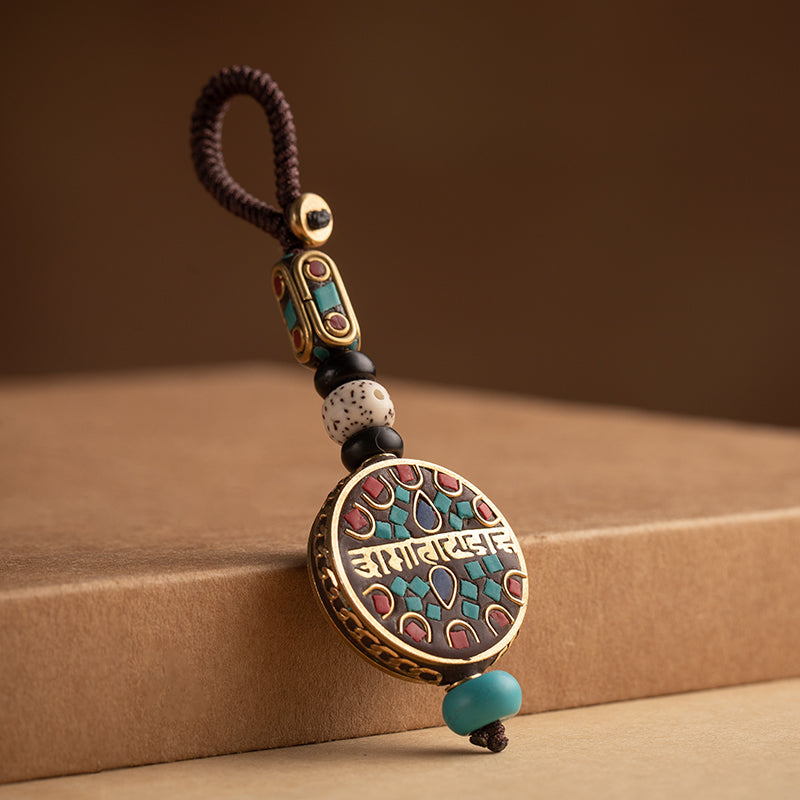 Nepal retro car keychain Bodhi key pendant high-grade bag ornaments handmade chain for men and women.