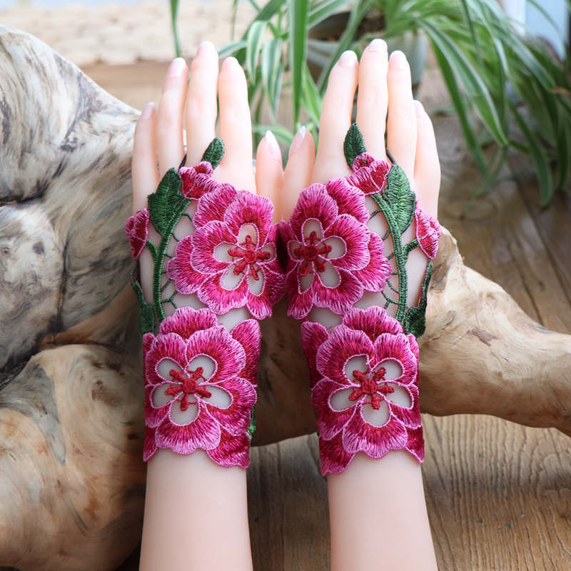 National style hollow embroidery gloves
