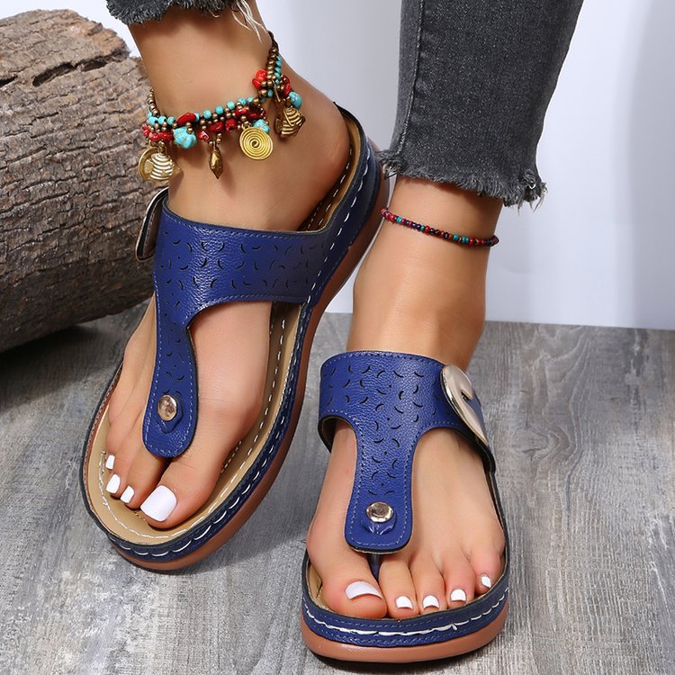 Spring New Round Head Hollow Metal Buckle Wedge Heel Wear Solid Color Comfortable Flip Flops