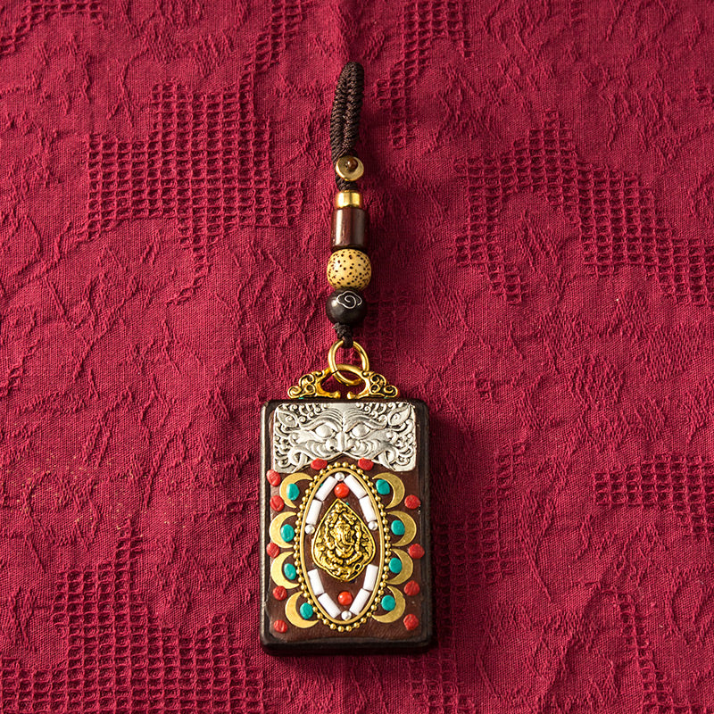 Nepal exotic keychain pendant creative personality men's and women's car chain red hand woven rope Pendant
