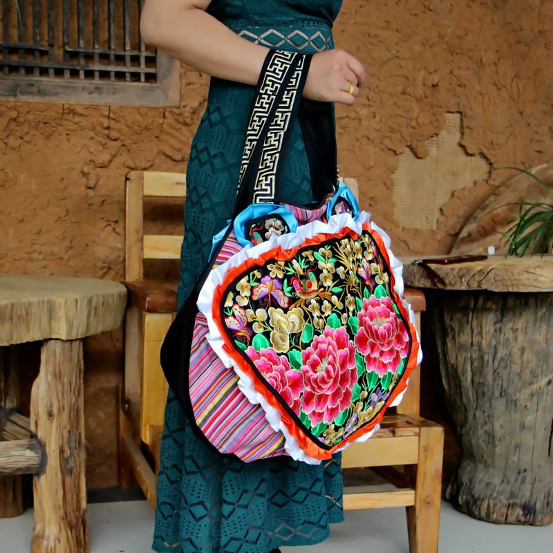 National wind bag Tibetan embroidery Big bag lady hand bag