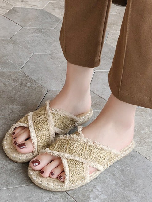 Wild Fringed Woven Cross Slipper Straw Beach Slippers