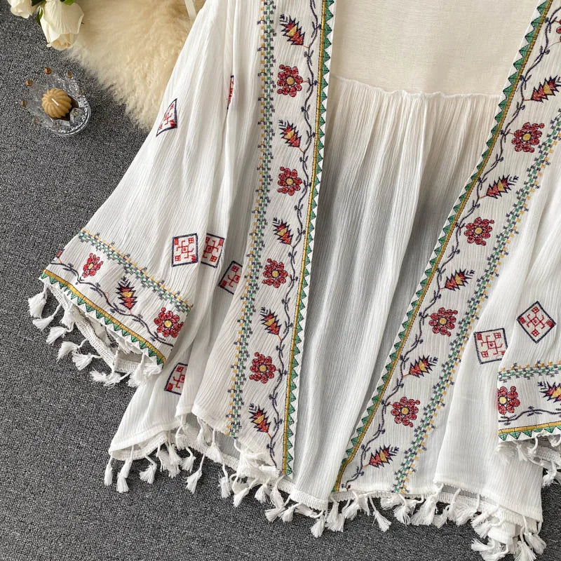 2023 Summer Women's Shirt Bohemian Holiday Style Embroidered Tassel Chiffon Cardigan New Waist Female Slim Short Tops E015