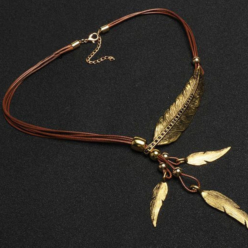 Fashion New Gold Color Boho Style Rope Chain Leaf Feather Pattern Pendant Ladies High Jewelry Choker Personality Necklace