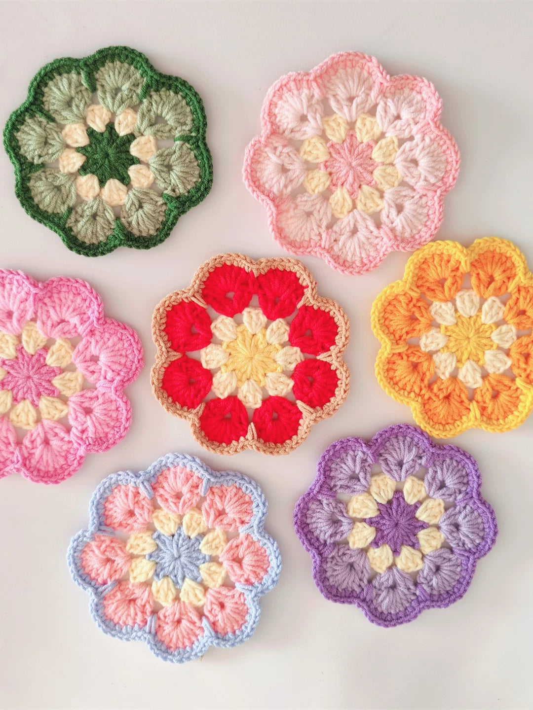 Hand-crocheted Coaster Cute Phoenix Tail Flower Coaster Tea Mat Wool Woven Hand Crochet Flower Piece