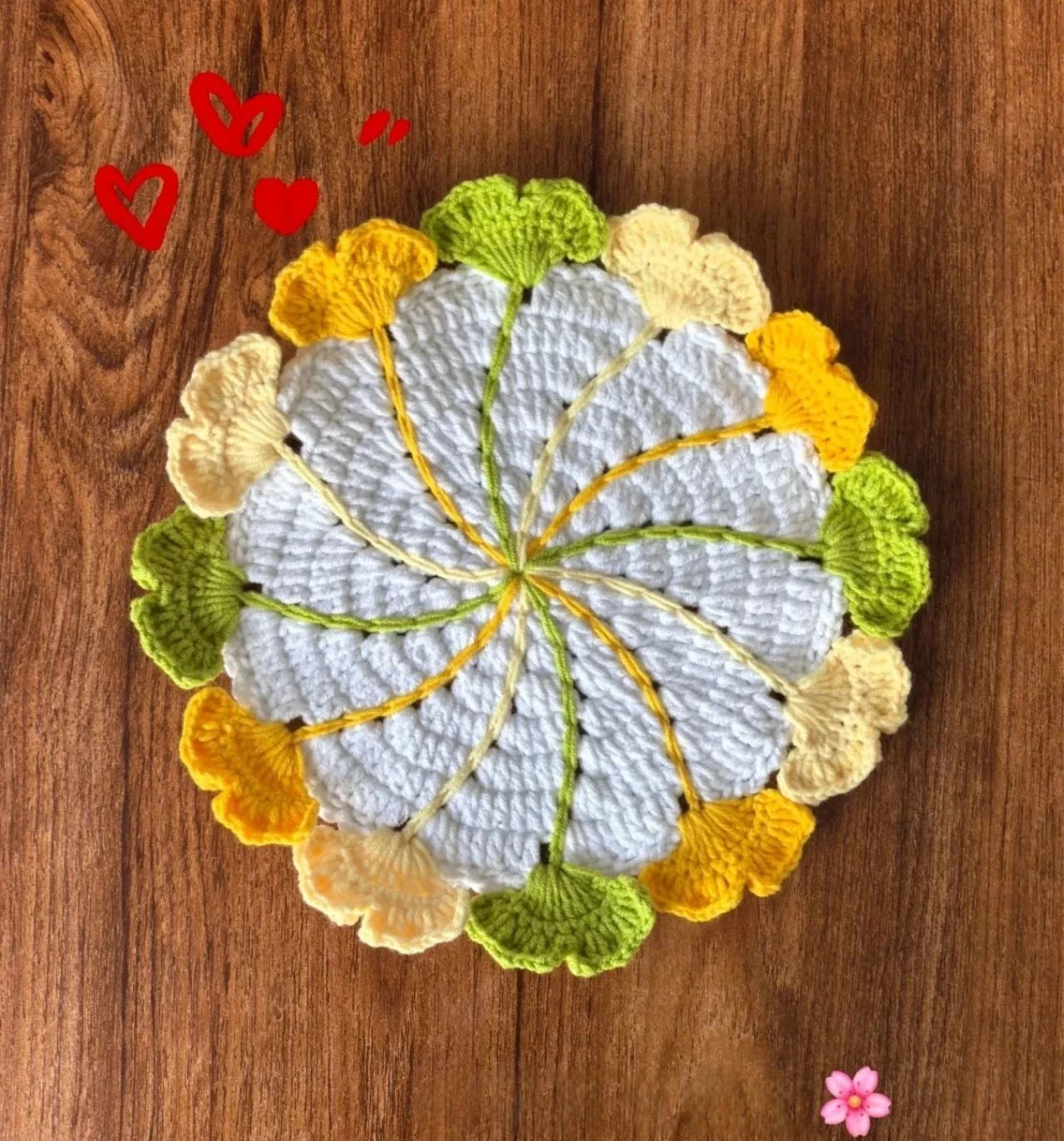 Hand-crocheted Small Daisy Coasters, Anti-scalding and Heat-insulating Cushions, Wool Coasters, Gifts for Girlfriends, Flower Slices in Large Quantities - emogogo