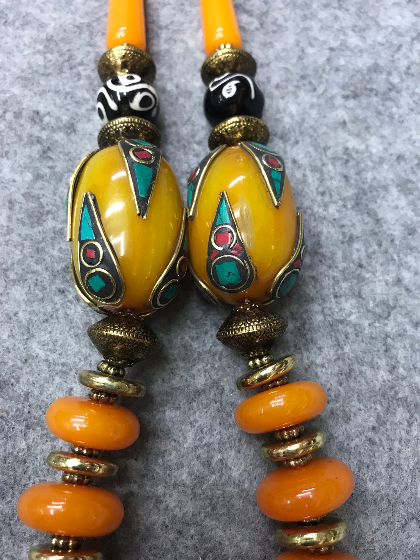 Nepali handmade Tibetan jewelry, vintage ethnic style, trendy fashion, exaggerated large necklace