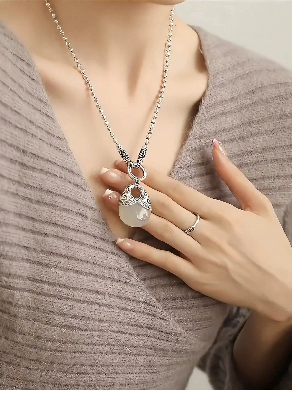 925 Silver Retro New Tang Grass Pattern Money Bag Chalcedony Water Drop Pendant Round Bead Sweater Chain Ethnic Style Women's Necklace