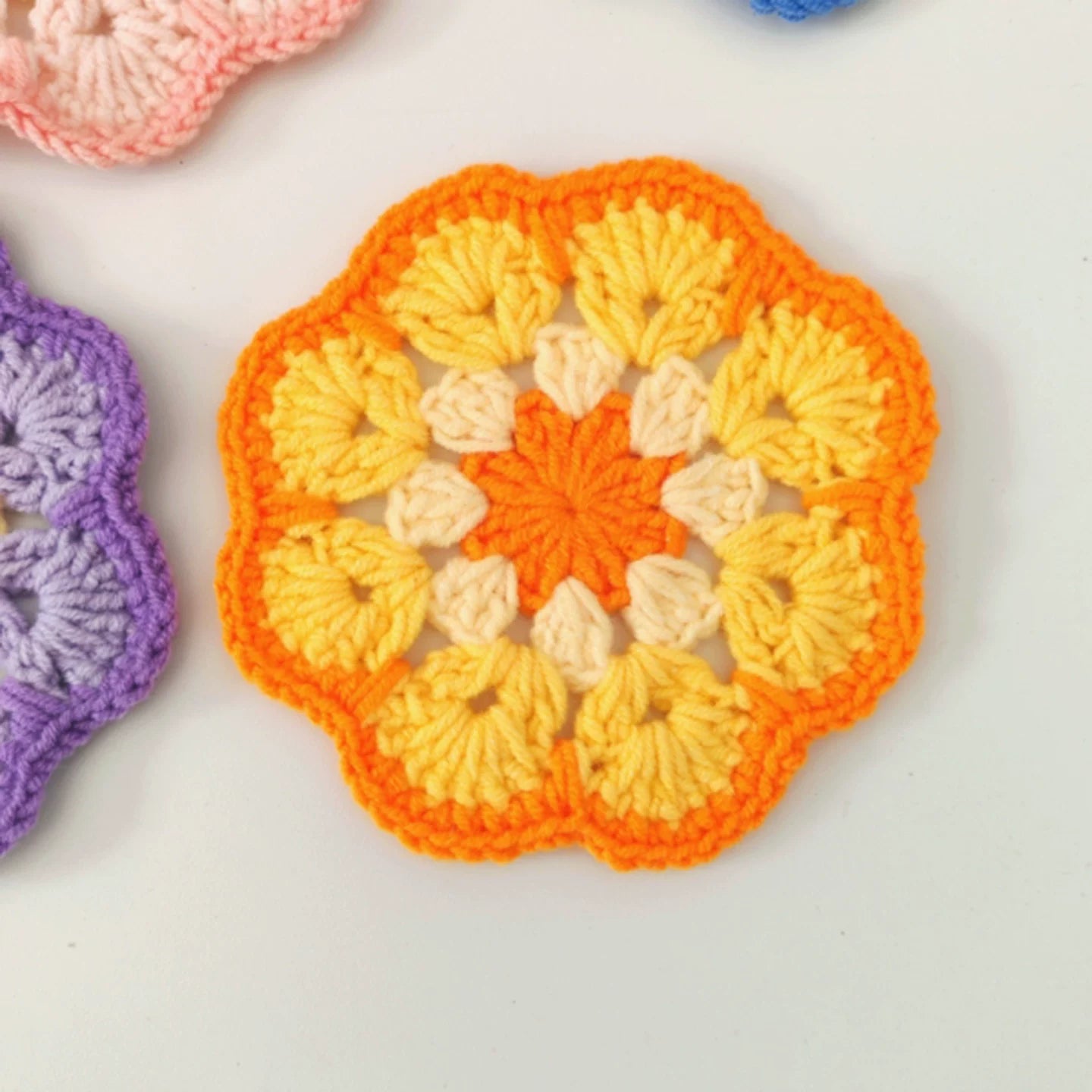 Hand-crocheted Coaster Cute Phoenix Tail Flower Coaster Tea Mat Wool Woven Hand Crochet Flower Piece