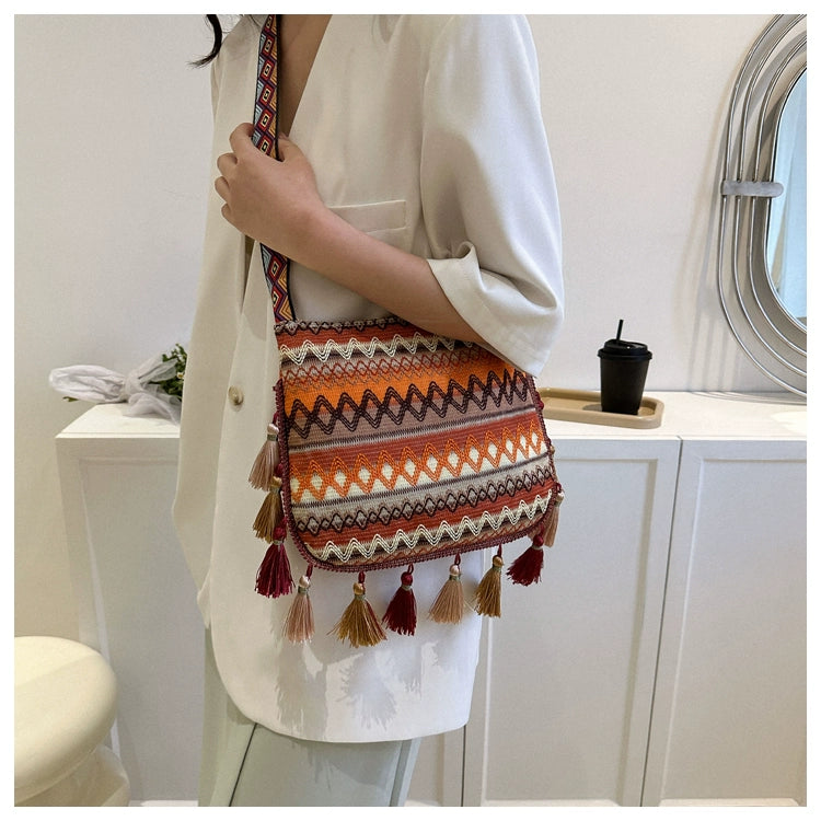 Small Fresh Ethnic Style Crossbody Bag for Women's New Fashion Versatile Wide Shoulder Strap Single Shoulder Bag Tassel Bucket Bag