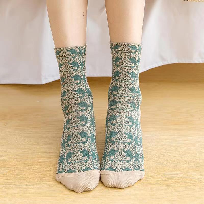 Socks Women's Court Style Retro Medium Tube Socks Three-dimensional Relief Autumn and Winter Women's Socks Floral Literary High Stockings Cotton - emogogo