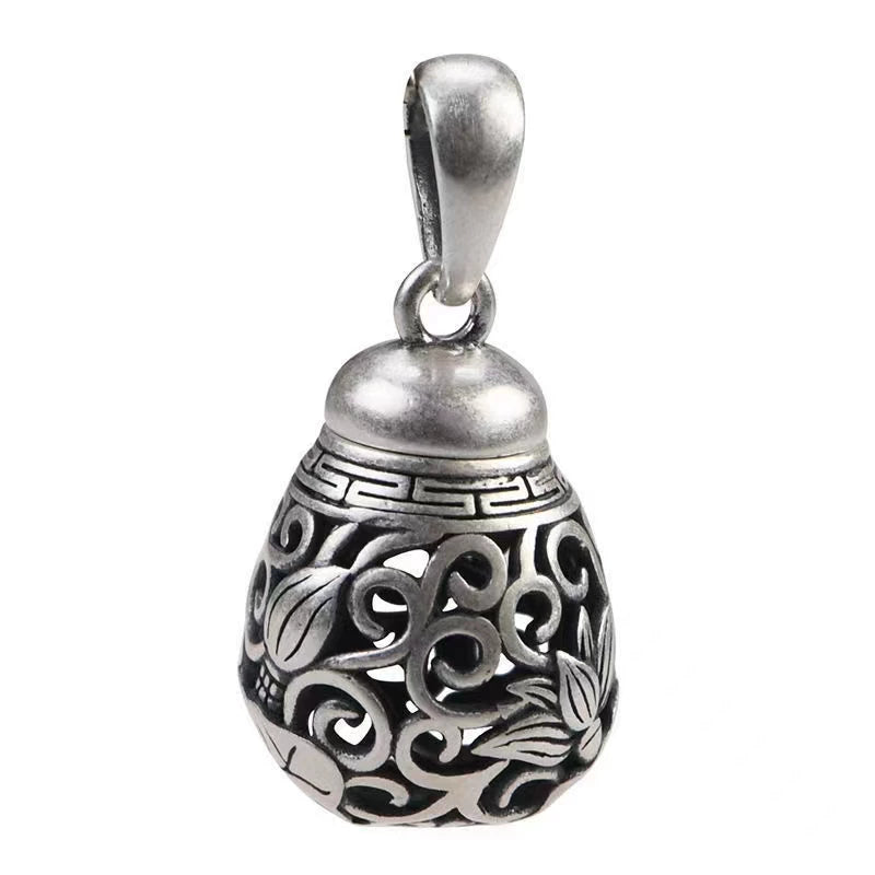 Hollow S925 Silver Portable Aromatherapy Ball Sachet Pendant Retro Style Fashion Temperament Can Be Opened and Worn To Diffuse Incense Balls