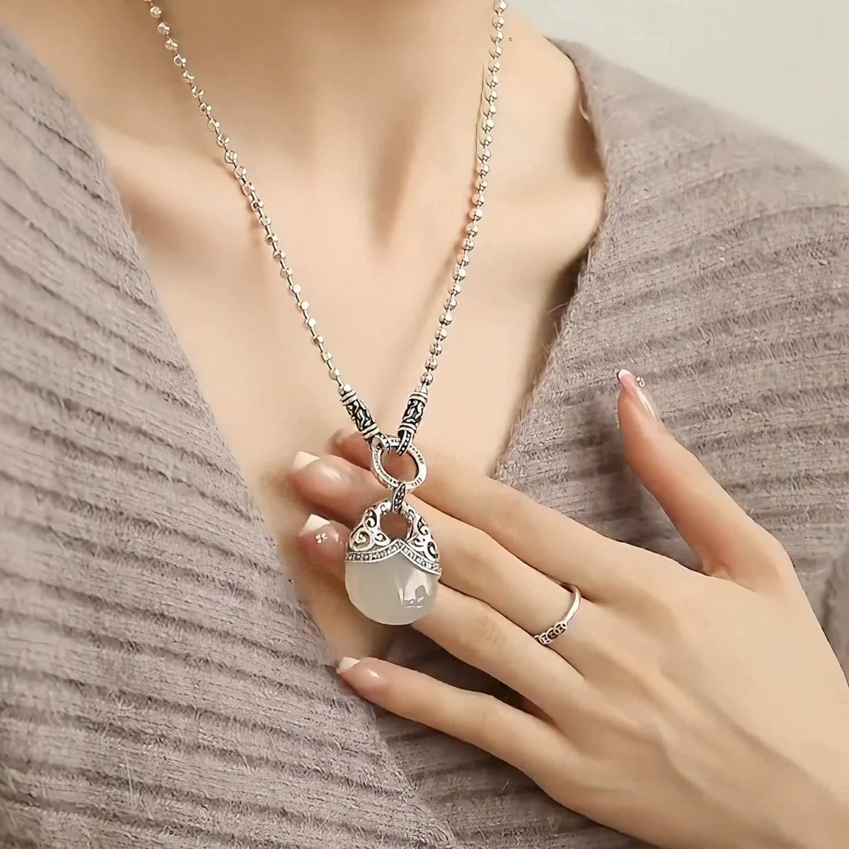 925 Silver Retro New Tang Grass Pattern Money Bag Chalcedony Water Drop Pendant Round Bead Sweater Chain Ethnic Style Women's Necklace