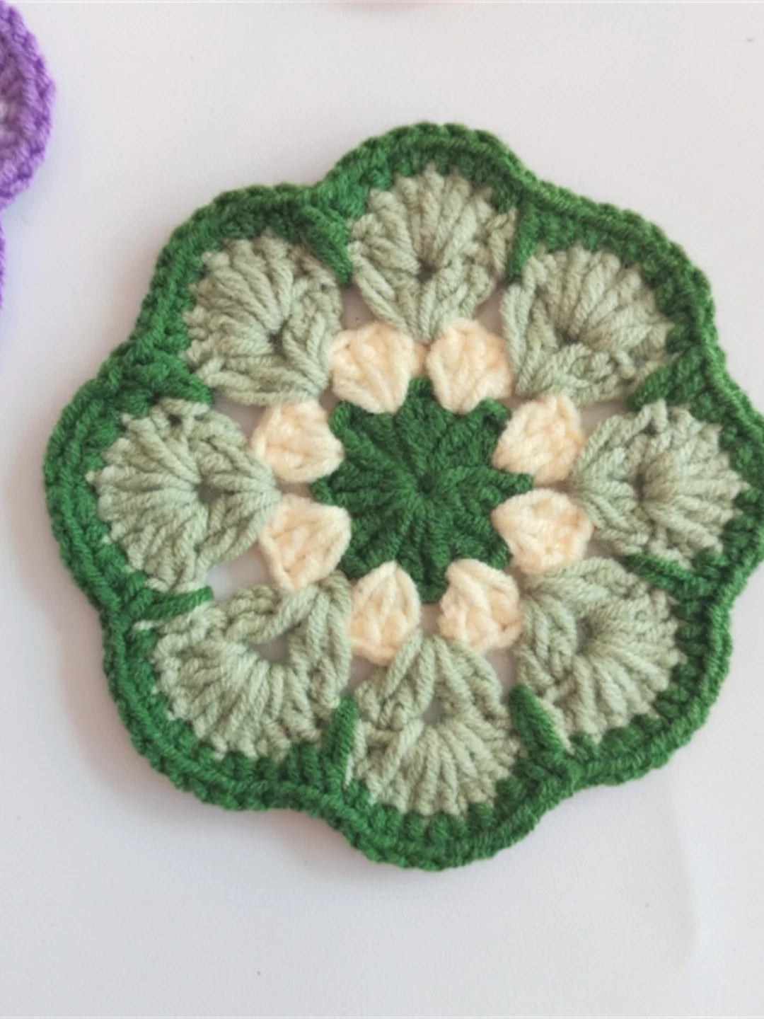 Hand-crocheted Coaster Cute Phoenix Tail Flower Coaster Tea Mat Wool Woven Hand Crochet Flower Piece