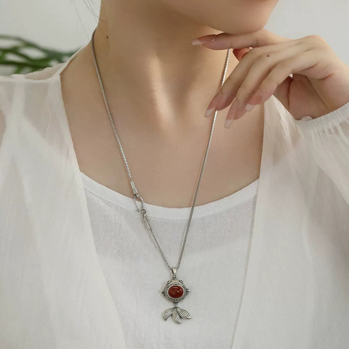 925 Silver Retro Style Lucky Little Fat Fish Koi Pendant Necklace Nanhong Agate