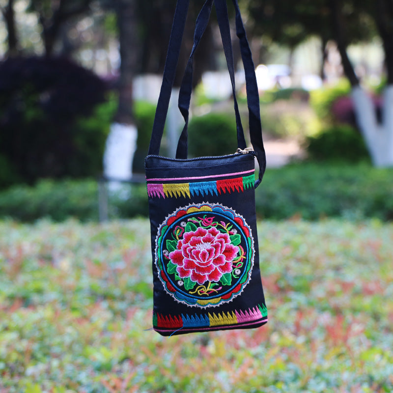 Ethnic Style Tribal Embroidery Flower Crossbody 6.5 Inch Mobile Phone Bag Hanging Neck Mobile Phone Bag