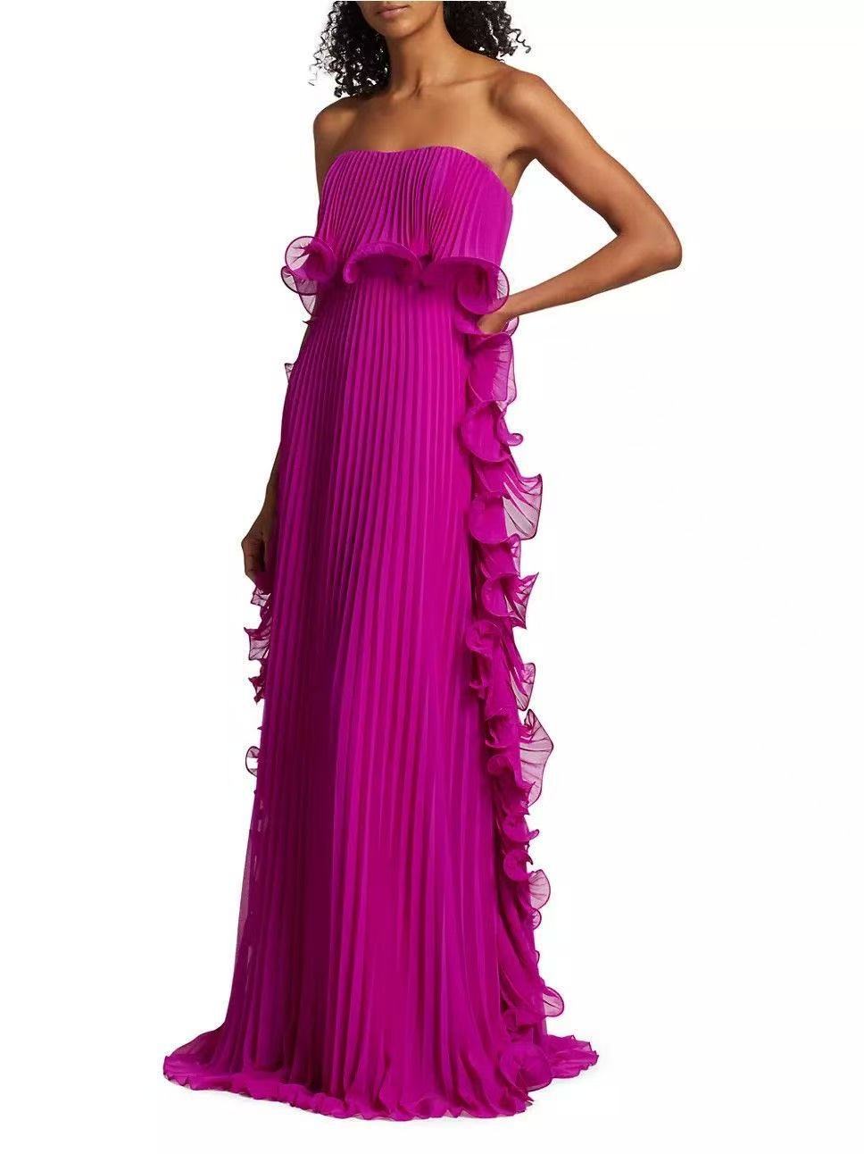 2025 Summer New Pleated Chest-wrapped Big Pendulum Dress