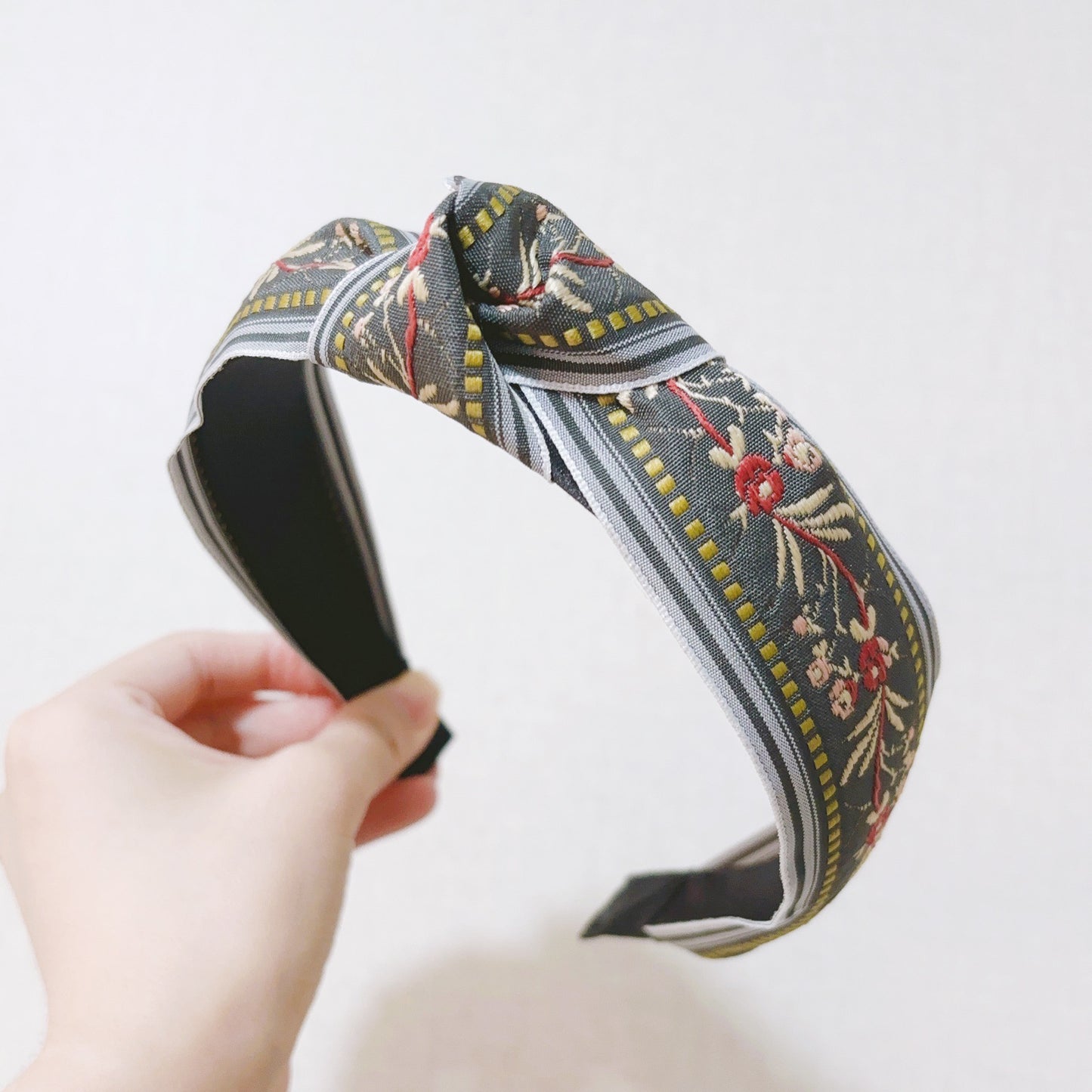 Ethnic Style Embroidery Headband, Retro Hair Accessories, Knotted in The Middle, Wide Edge Headband