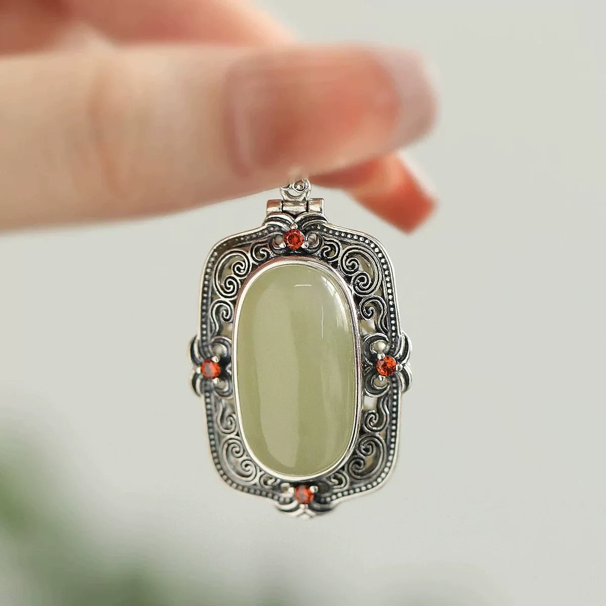 925 Silver Retro New Jade Egg Surface Sachet Pendant Can Be Opened Pendant Necklace Light Luxury Versatile Premium