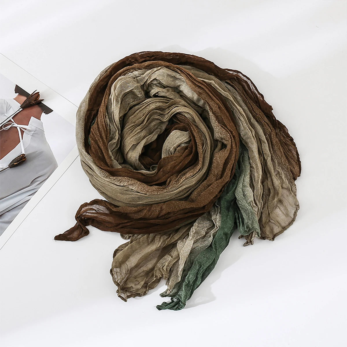 Women's Gradient Color Linen Scarf for Travel Fashionable Versatile Casual Windproof Sand Proof Headscarf Women's Shawl