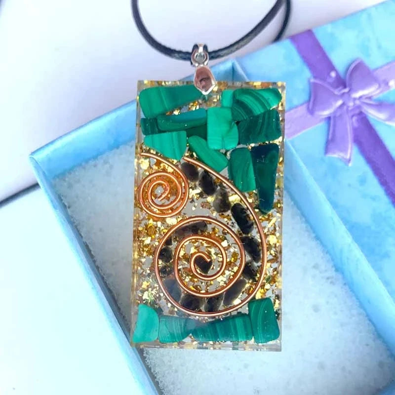 Orgonite Energy Pendant Green Malachite Tree of Life Orgone Chakra Healing Necklace Gift Package