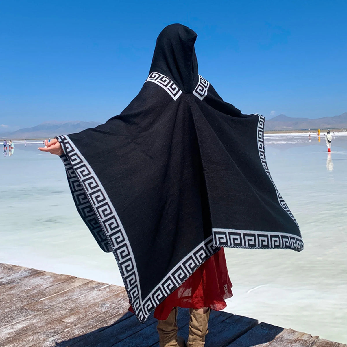 New Fine Ladies' Shawl Scarf with Geometric Pattern Borders Hooded Wrap Shawl Autumn Winter outdoor Travel Stylish Women