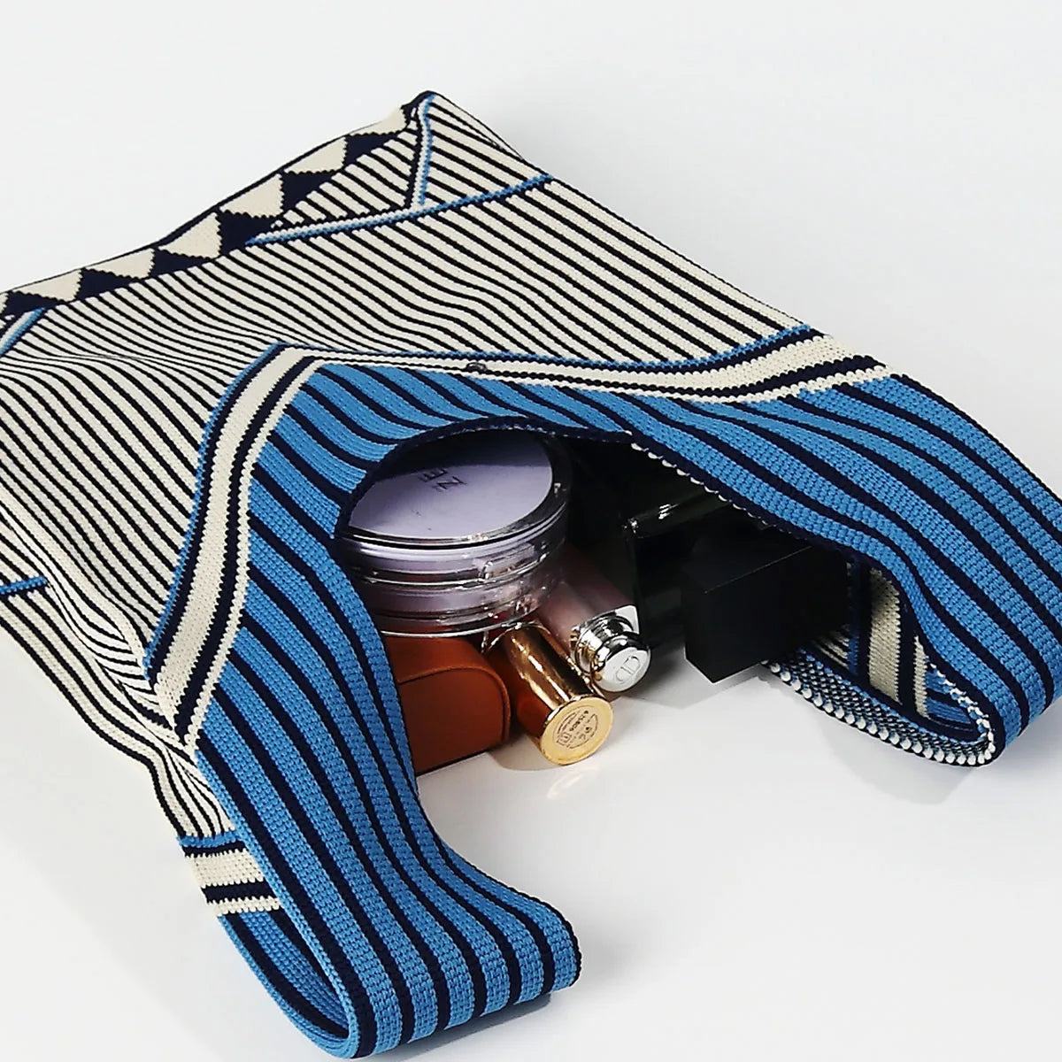 Simple and Casual High-End Knitted Handbag, Suitable for Various Occasions, Versatile for All Seasons, Soft, Breathable, Foldable, Durable, Reusable, Eco-Friendly, Can Hold a Phone, Keys, Water Bottle, Etc., Meets Daily Commuting, Shopping, and Other Need