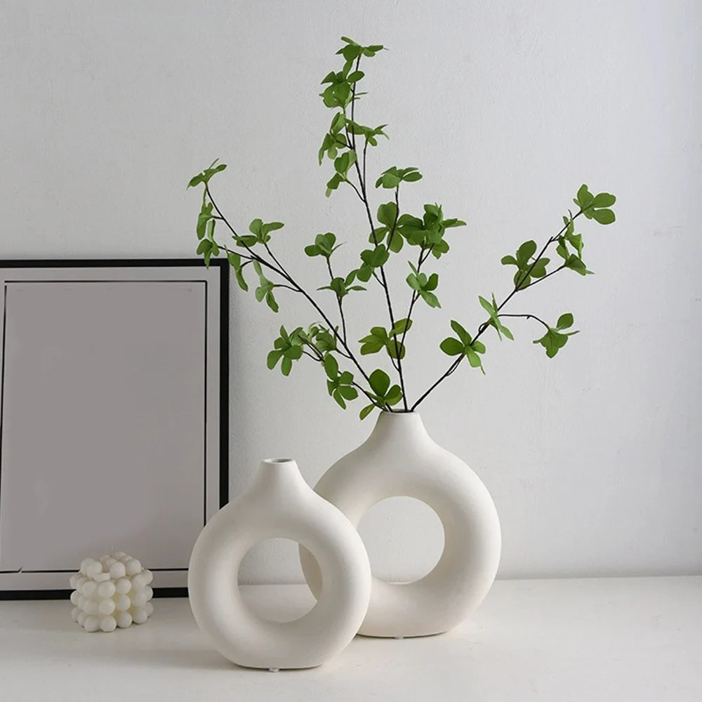 1pcs Black Nordic Ceramic Vase Circular Hollow Donuts Flower Pot Home Decoration Accessories Interior Office Desktop Decor Gift