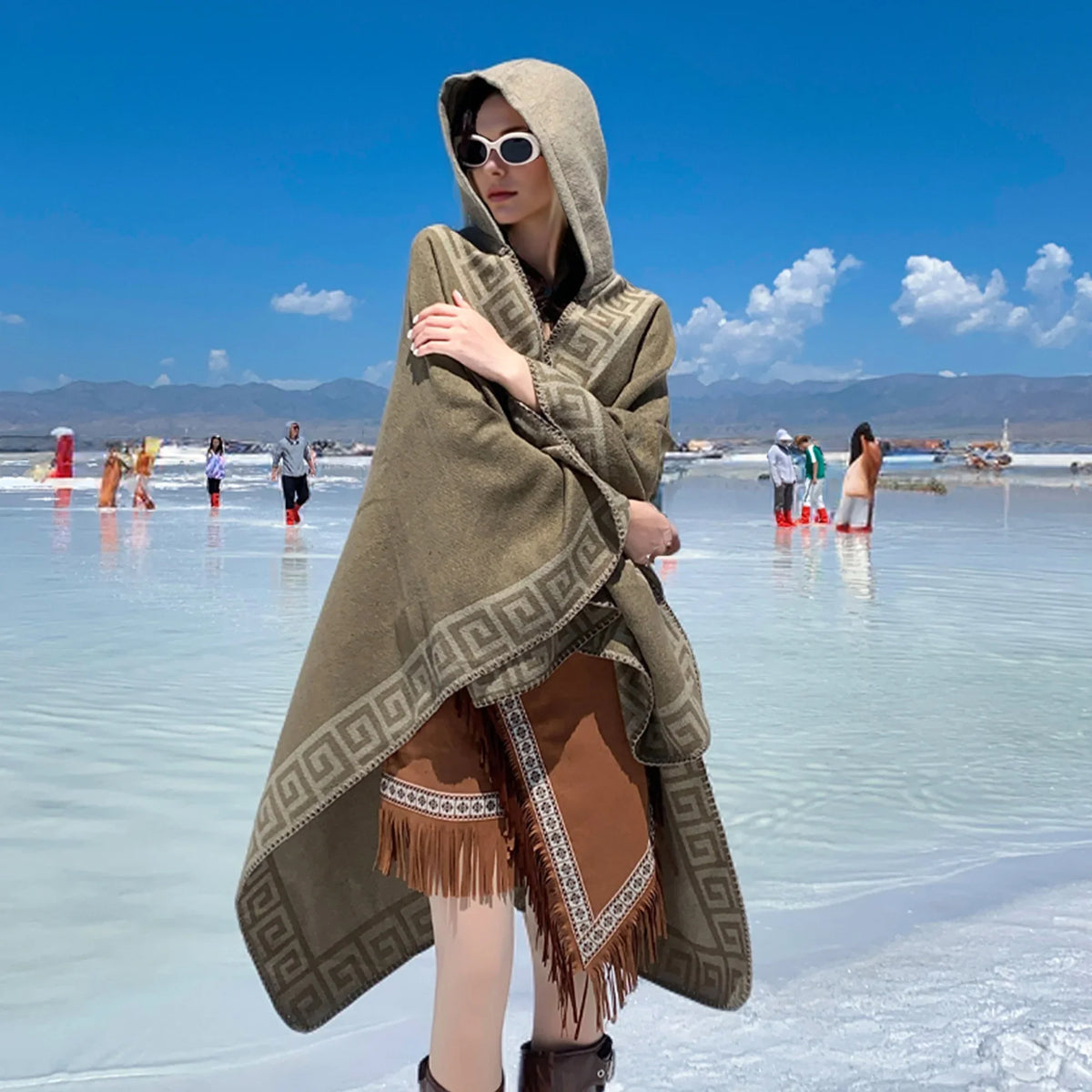 New Fine Ladies' Shawl Scarf with Geometric Pattern Borders Hooded Wrap Shawl Autumn Winter outdoor Travel Stylish Women