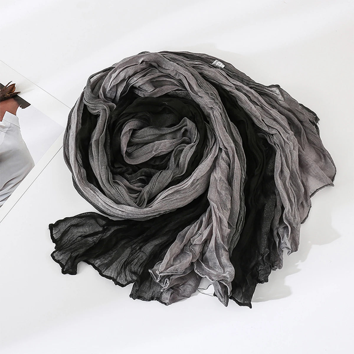 Women's Gradient Color Linen Scarf for Travel Fashionable Versatile Casual Windproof Sand Proof Headscarf Women's Shawl