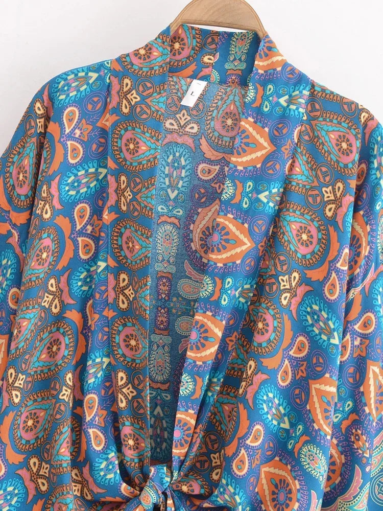 Vintage Boho Kimono Short Robe Women Fashion 2024 Floral Batwing Sleeves Rayon Bohemian Bikini Cover Up Beachwear